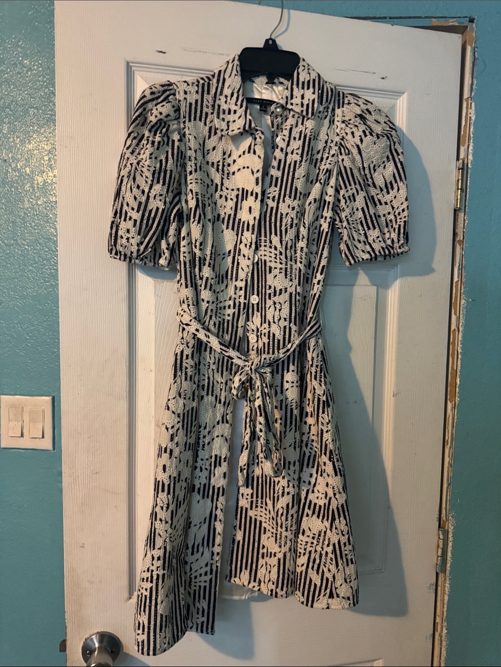 Alex Marie Black and White Printed Puff-Sleeve Midi Dress